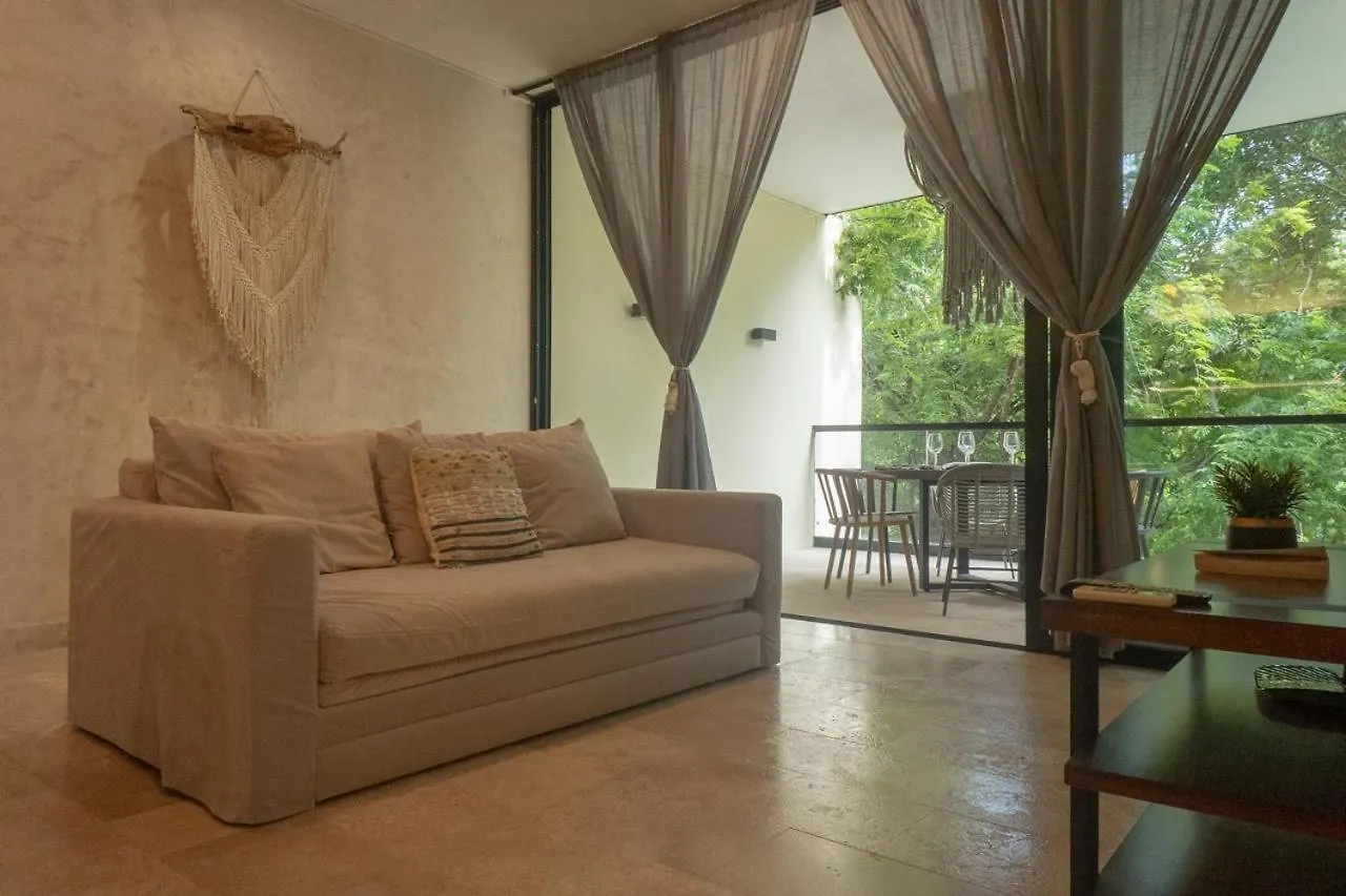 Luxury Aldea Zama 2Br Private Pool Apartment Tulum 0*,  Mexico